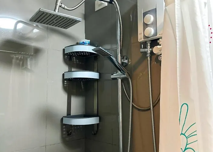 Aparthotel Comfort Staycation 1br Air Residences Makati 4*